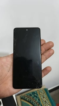 سامسونج A51 • ١٢٨ • شاشه مفطرة