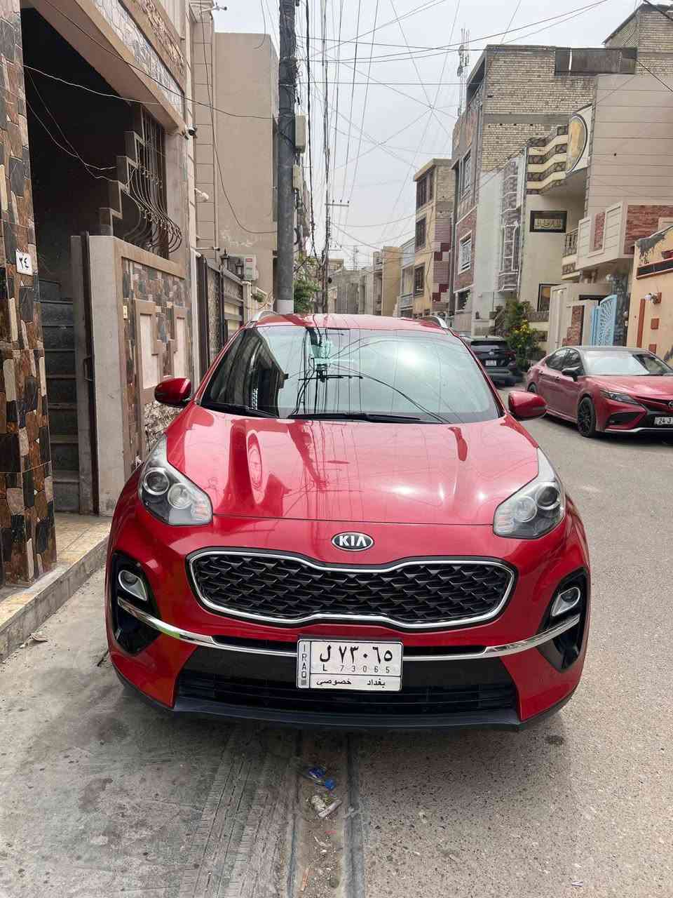 السلام عليكم سبورتج ٢٠٢٠ خليجي محرك ٢٠٠٠ ماشية ٣٤ سياره نظيفة جدا مكفولة كير محرك بيها ضربة بسيطه باب سائق مصلح بارد 
*********** السعر ١٨٥
العنوان بغداد
