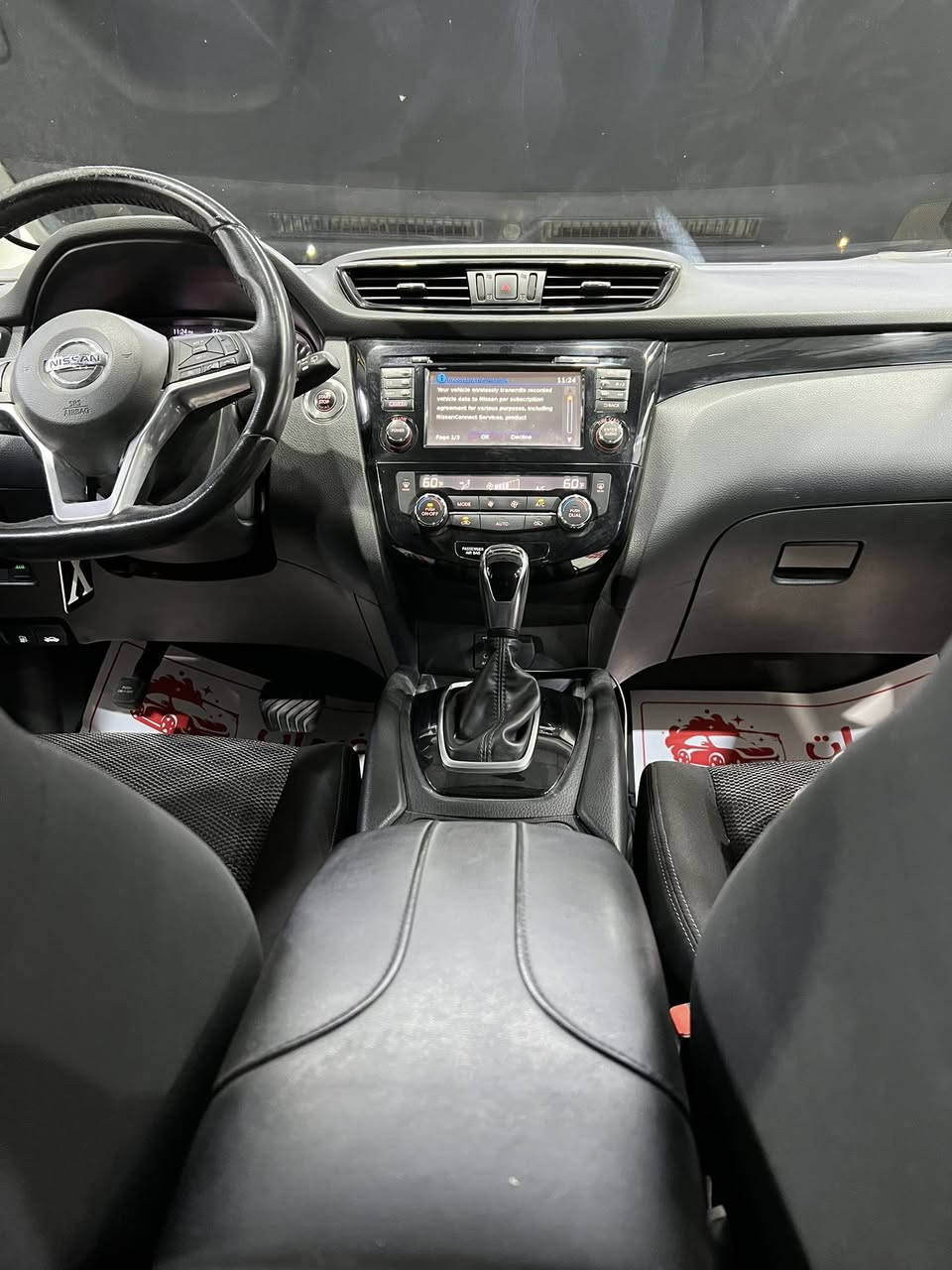 نيسان روج سبورت 2017 وارد امريكي كلين للبيع
نيسان روج 2017 وارد امريكي كلين تايتل محرك 2000
تدفئة كشنات تدفئة ستيرن تبريد قطعتين تشغيل عن بعد كاميرا 360 اشارة بالمري مخمل وباقي الموصفات معروف
بصمتين موجودة ما بيها اي ضربة ماشية ٩١ الف كم 
باسمي
السعر 145 ورقة
***********
