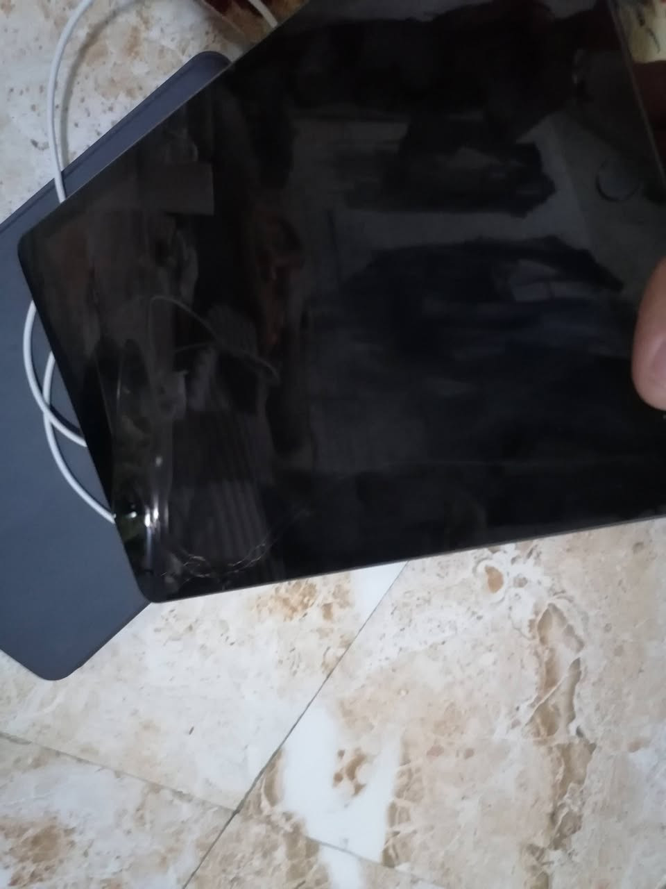 ايباد 9ذاكره 64
وضعه ممتاز كلشي ع فحص بطاريته بالثمانينات بي هاي الفطور ما مأثره ع لمس تفحص وتلعب بي وبالي يعجبك مكاني فلوجه او بغداد حي الجامعة

***********
