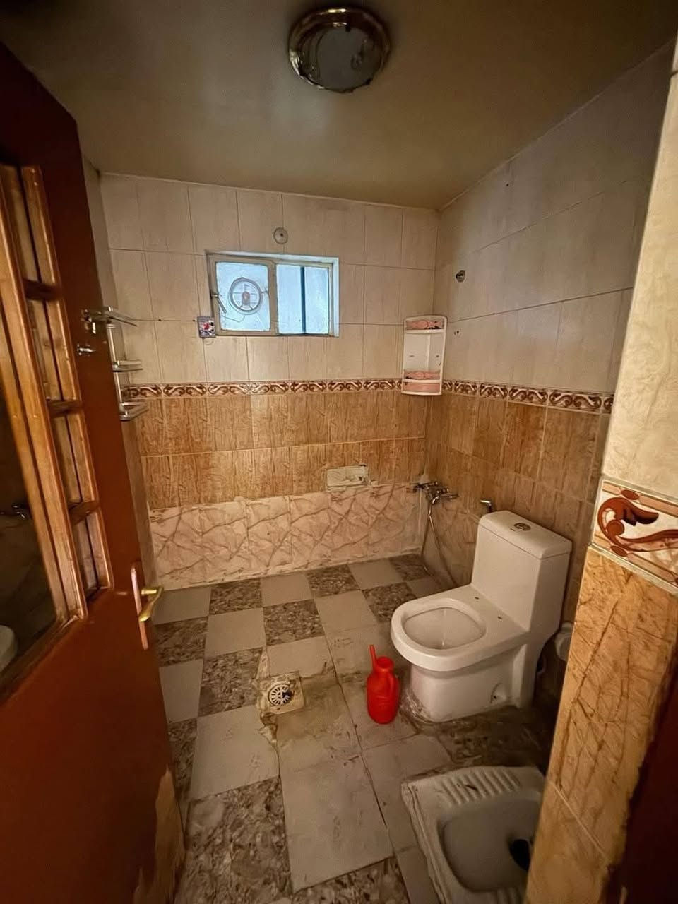 للايجار في منطقة السيدية

بيت 150 متر يحتوي على اربع غرف نوم
وصاله ومطبخ وخدمات عدد 2 وكراج وحديقة نظيف جدا 

بدل الايجار مليون وربع

للاستفسار الاتصال على الرقم
***********
