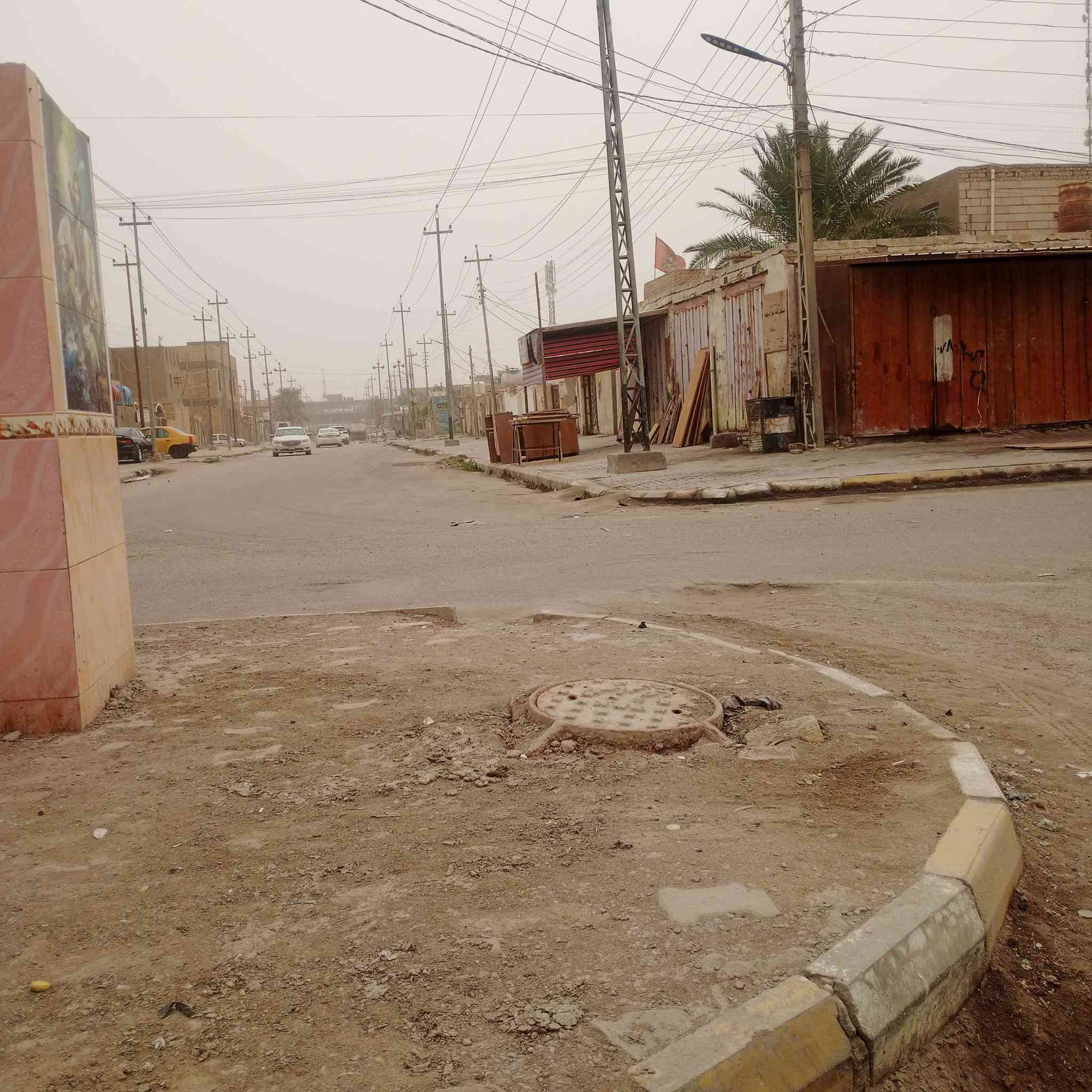 دار للبيع المساحه 270 م    حي العسكري الشارع المقابيل مدرسة الاندلس للاستفسار ***********
