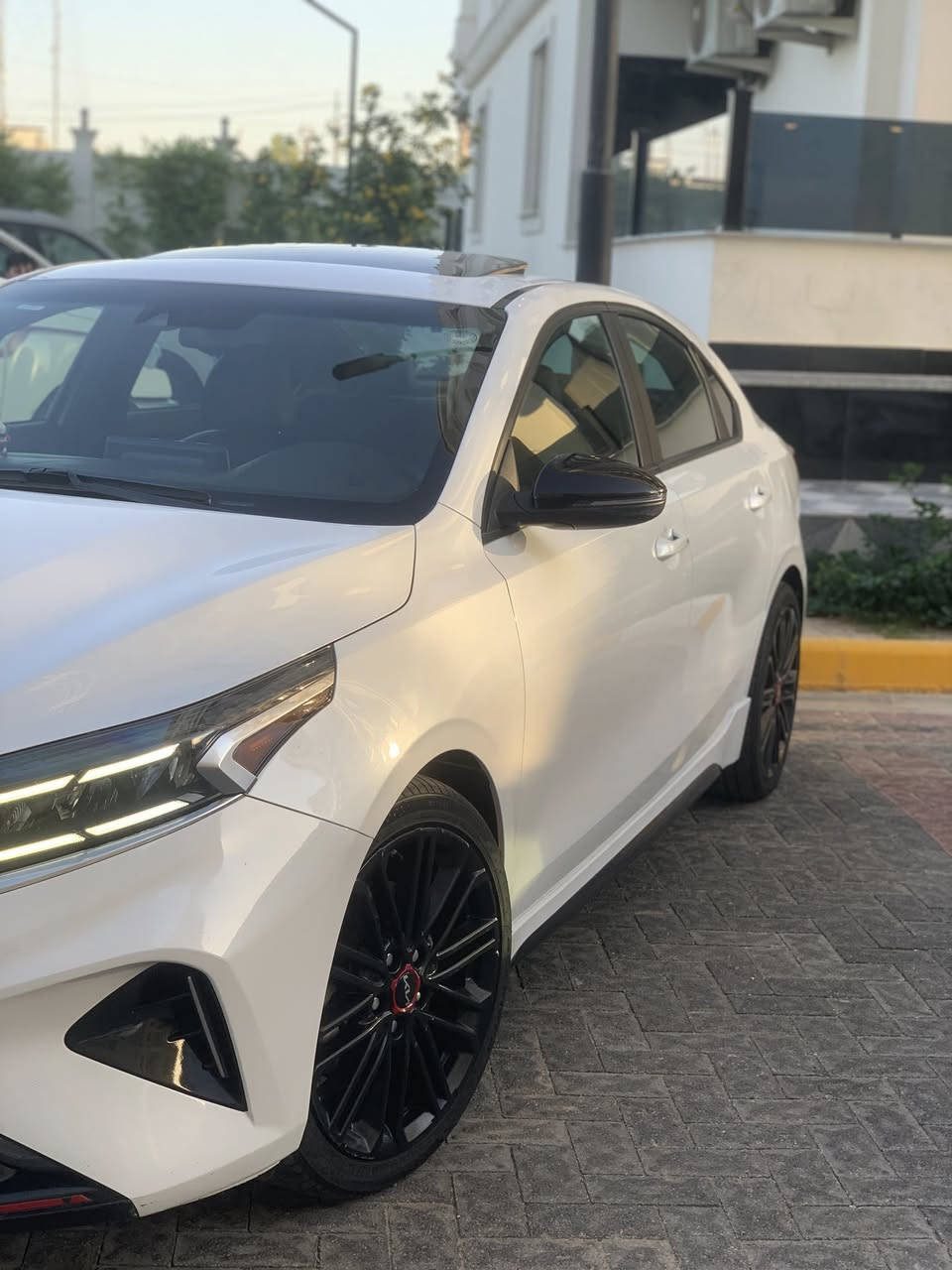 KIA FORTE 2023 
فول مواصفات
GT
كشنات تدفئة تبريد 
شفتات ستيرنك
مكينه تيربو 1.6
تحكمات ستيرنك
رادار امامي
رادار جانبي 
رادار خلفي
فتحة سقف
كشنات جلد
شاشة كار بلي
ضرر: جاملغ خلفي وقبق جنطة
للتواصل الاتصال على الرقم التالي

 *********** اتصال
*********** واتس اب

