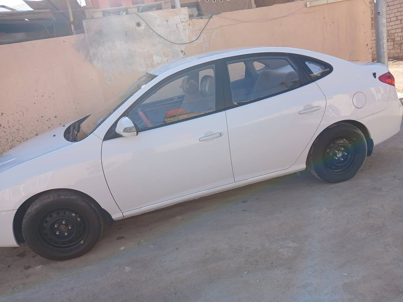 النترا موديل 2011 رقم بغداد بسمي امركيه بيها بنيد مبدل وباقي سياره كفاله عامه السعر 83 مكينه 2000 كير حداديه تبريد جاهزا ***********
