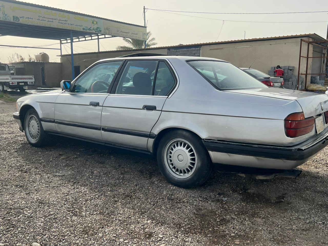 سلام عليكم بيئم 1988 للبيع رقم انبار تحويل ثاني يوم السياره خير من الله كير مكينه مكفولات صدر جديد  عنوان السيارة بغداد
السعر 46 وبيها مجال
***********
