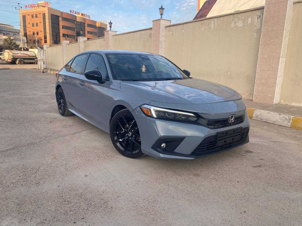 هوندا سيفيك 
 وارد امريكي 
موديل 2024
مواصفات فول
 فقط بدون فتحه 
بصمه 
شاشه كبيره 
كاميرا دوار 
رادار امامي 
رادار خلفي 
رادار جانبي 
حساسات 
تحديد سرعه 
تحديد خط مسار 
نيظام ايكو سبورت 
بريك بصمه 
اوتو استوب 
اوتو هولد
تحكم استرين 
بيها جاملغ وربع باب بدون دواخل 
ارباك راجع بلادي 
سعرها 138 ومجال بسيط 
مكان سياره عقره 
تلفون *********** اكر, نينوى
