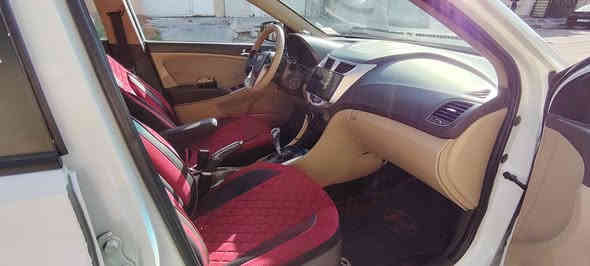 خليجي 1600 رقم واسط 
كاملة السيارة
تخم تاير خخط ابيض
صدر امامي خلفي
تبريد
دوشمه
شاشة
رايدها ب ٨٩ وبيها مجال مكاني بحي العامل
***********
