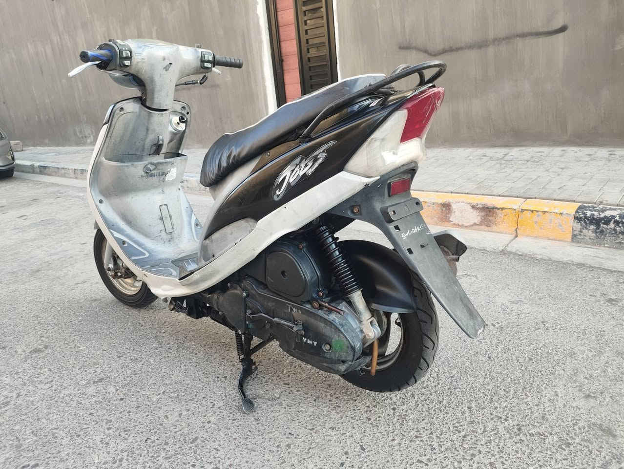 ماكس قجمه جديده ما مفتوحه كهربائيات كلها شغاله اي نقص ماكو بوشه49بلاد مامفتوحه شلعه ومشي ونعومه كفراتها بلاد نقص بيها باتري فقط سعر600 وبيها مجال الاستفسار *********** أو متواجد وتساب مكاني بصره حي شرطه قرب المعارض مال سيارات جديده مقابيل حيانيه
