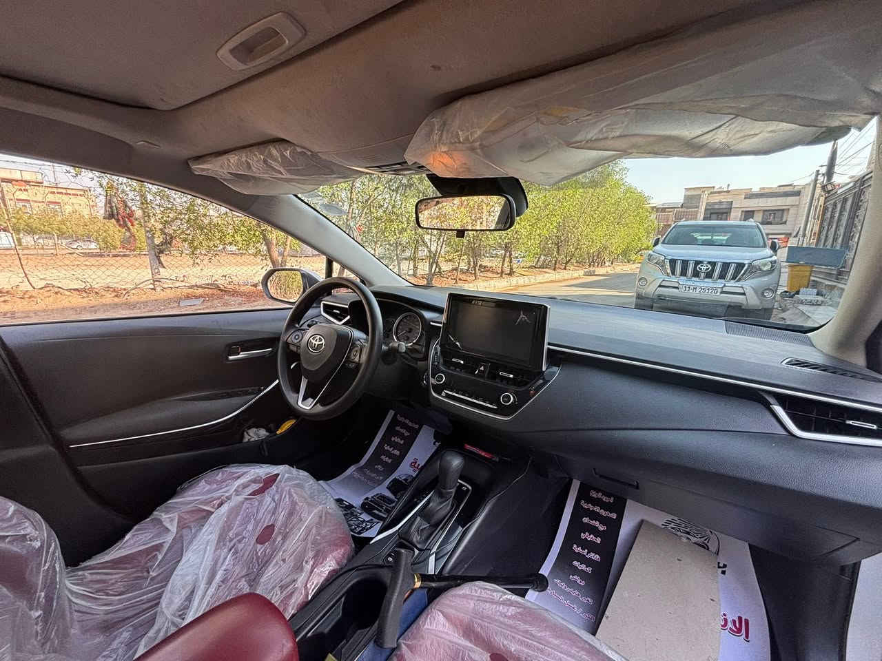 السلام عليكم 
للبيع كورلا هايبرد 2022 خليجي 
السيارة ماشية 49000Km
فول مواصفات واحد على واحد 
سلايد 
تبريد قطعتين 
بصمة تشغيل 
بصمة أبواب 
زنون 
اوتو هولد 
تحديد مسار 
تحديد سرعة 
رادار 
كشنات جلد ماروني 
السيارة جاهزة من كلشي عليها تخم تاير جديد 
فقط السيارة بيها بارد كد إصبع بالبند والدعامية مبدلة للجمالية والقديمة موجودة 
السعر 138 وبيها مجال حك الجية 
مكاني بغداد حي اور ***********
