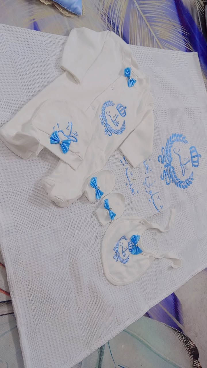 شغلي حسب الطلب يوجد توصيل بغداد ومحافظات للحجز والاستفسار التواصل مع الرقم ***********
