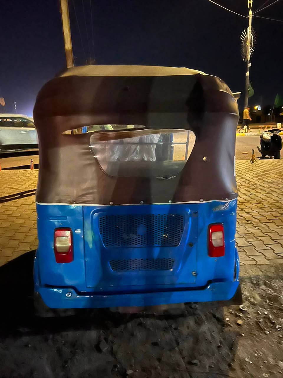 سلام عليكم تكتك للبيع موديل 21متومه شراي تصل مكان واسط قضاء  الحي ***********
