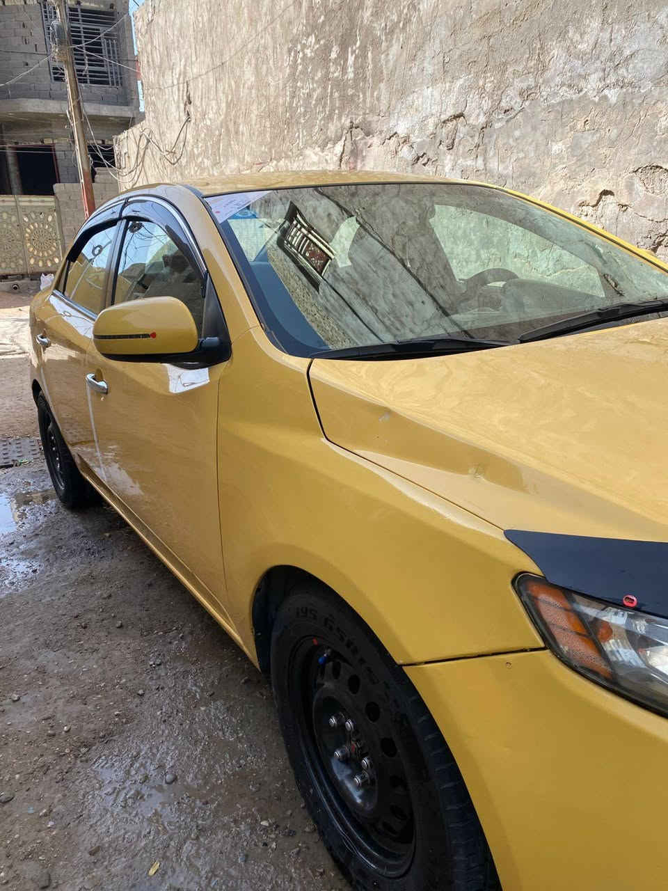 سلام عليكم فورتي مديل ١٣  حدث فقط جملغ خلفي سعر ٨٥ وا بيه مجال الموقع بغداد سبع قصور  ***********
