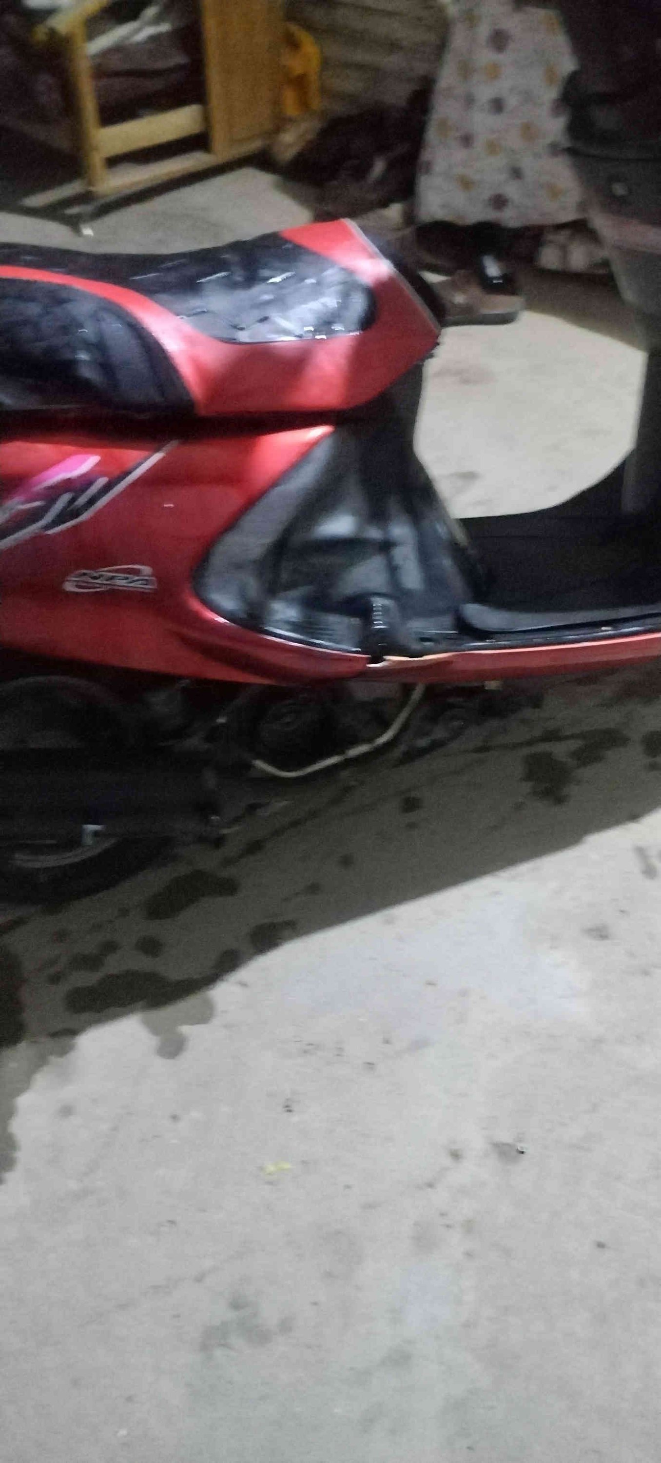 دراجه فراشه للبيع كلها شغاله اي نقص مابيها سلف هندر اشاير السعر ٣٢٥ وبيها مجال حله حي الأمام الاتصال ***********  دراجه كلش ناعمه وحلوه ٠٠٠٠كلها شغاله
