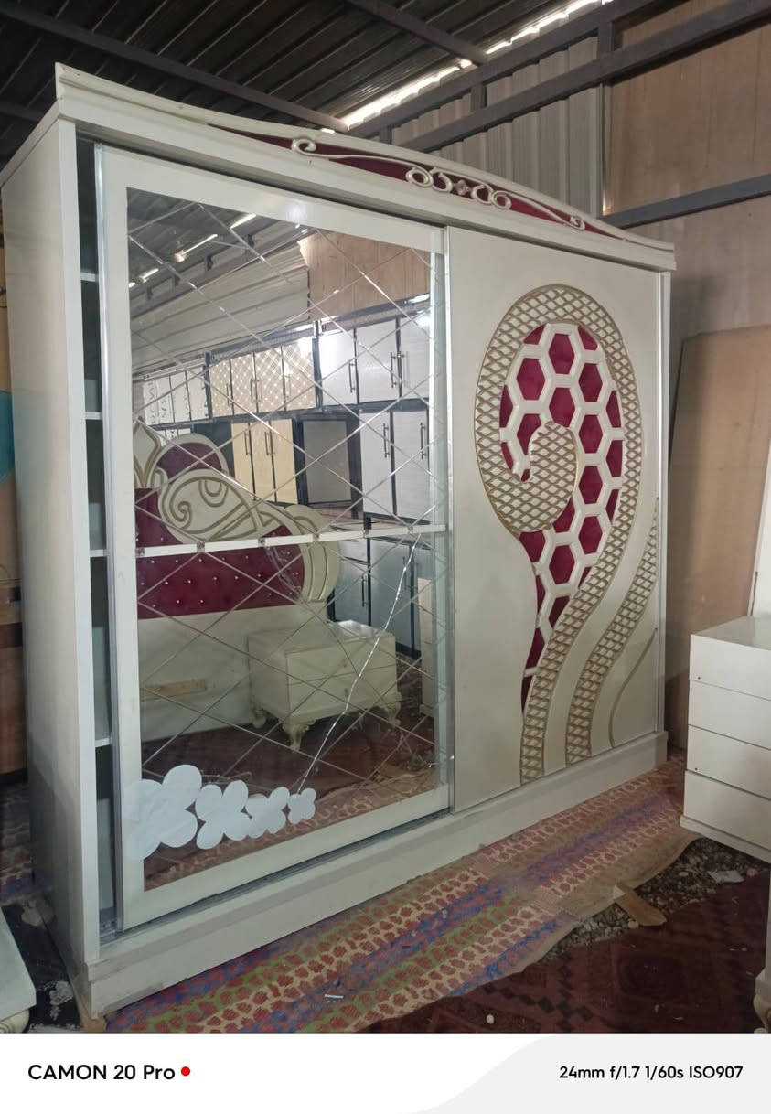 غرفه تركيه سعر 300 الف للاتصال والتواصل خاص او واتساب
معرض ومزاد اليرموك كاطون الرحمه مقابل محطه ابو حيدر 

***********
