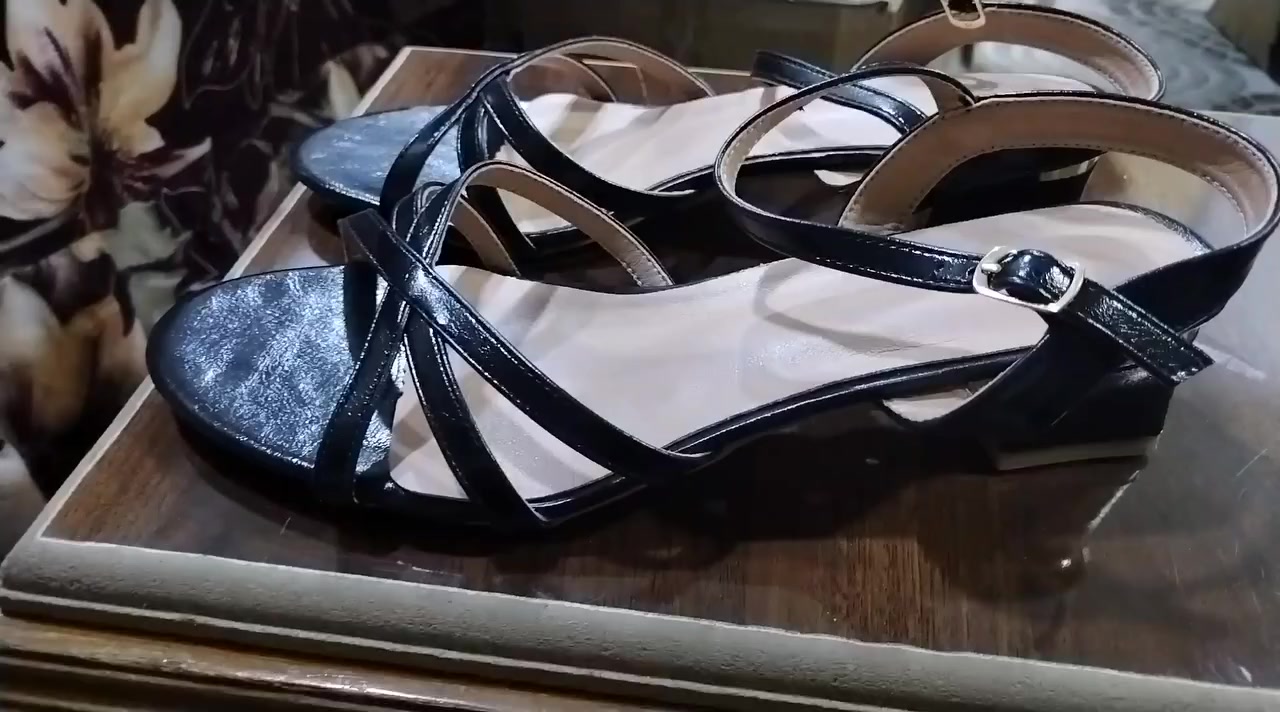 كل حذا سعره ٥ الف جديد ماملبوس طلع بالباله الاوربي


**إذا كنت صاحب هذا الإعلان وتريد حذفه لأي سبب، رجاءا أرسل رسالة إلى الدعم الفني**