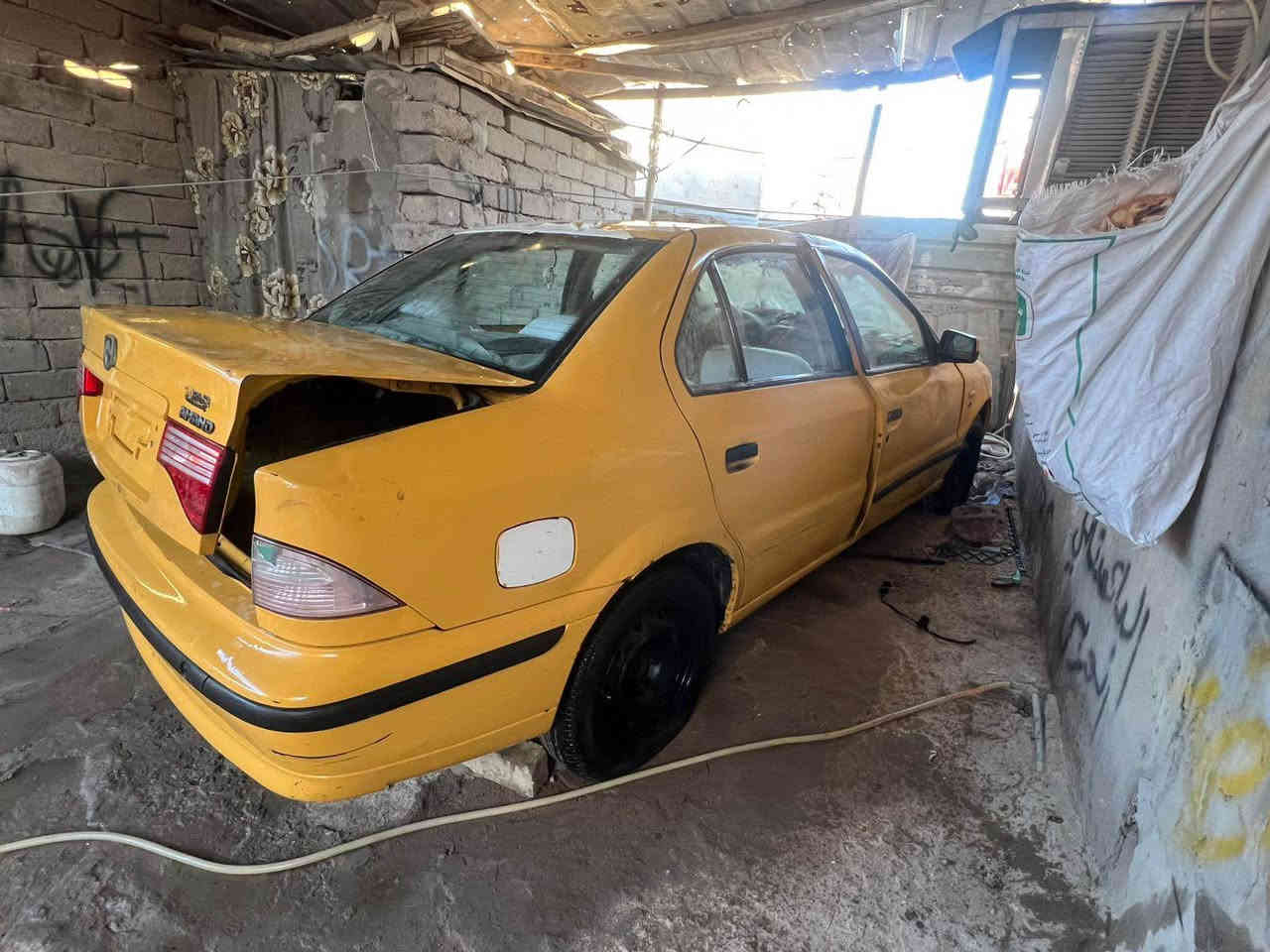 السلام عليكم سمند موديل 2017 رقم ذي قار  بأسم شركه كوم حديد السياره مكينته مجفته جديد علما السياره طافيه ماتشتغل عطل كهربائي أبيع ع وضعها السعر مليون وميتين مكانه بصره قضاء المدينه للاستفسار  *********** البصرة, العراق
