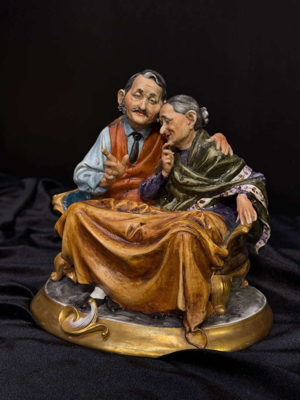 تفاصيل تفاصيل تفاصيل
روائع النابولي الايطالي .. انتيك حقيقي .

..
#انتيك #فنتج #تحف #ديكور #lifestyle


**إذا كنت صاحب هذا الإعلان وتريد حذفه لأي سبب، رجاءا أرسل رسالة إلى الدعم الفني**