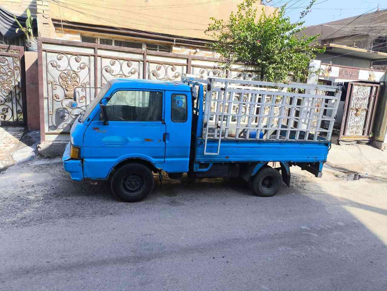 السلام عليكم كيه بنكو 93 گير محرك اكسل شاصي ورقم شاصي كفاله عامه ترايك وين ميعجبك سنويه باسمي سعر ٤٥وبيه مجال عنوان بغداد ابو دشير ***********
