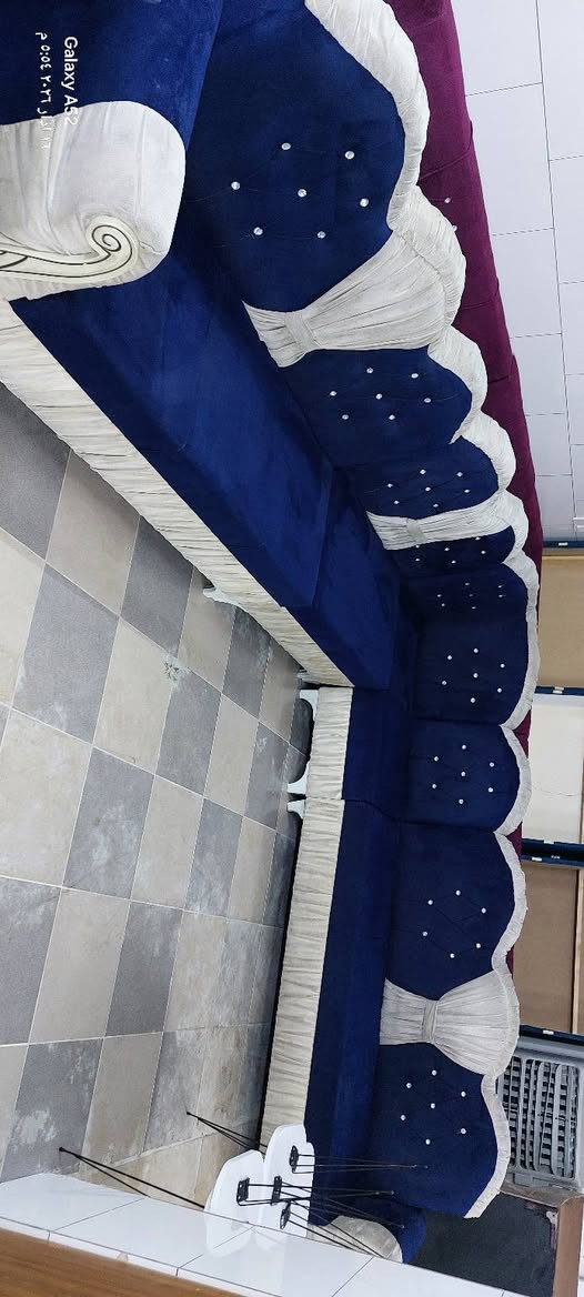 ديوان جبلي ١٠ نفرات كلش نضيف للبيع الاستفسار الاتصال ع*********** شارع سالم خلف شركه كورك قرب دائره الكهرباء
