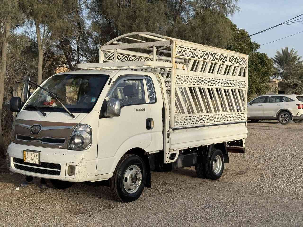 كيا فحل 4000
موديل 2013

مكينه خير من الله 

السعر 120 $ وبي مجال
***********
