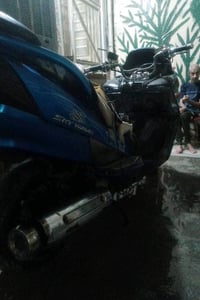 دراجه سكاي ويف  محرك 250cc سعر ٣٠٠ وبيها مجال الدراجه كامت وتركتها ابي...