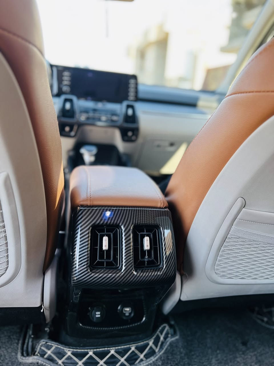 سلام عليكم سورنتو2021 خليجيه للبيع فقط السياره لايت 3عدسات LED محرك6سلندر 35000 تنفس طبيعي مواصفات السياره شاشه جبيره كشنات كهرباء سايد بريك رجل بدون فتحه ماشيه 52000 الف كليومتر حقيقي وقابل للزياده السياره عليها كماليات اضافيه داخل سستم كاربون فايبر سكوبات مري الجانبيه سوادات يدات الباب من الخارج سكوبات المثلث السياره خير من الله جديده وماناقصها دينار  السعر خاص للاستفسار على هذا الرقم:*********** الرقم بي واتساب غير متواجد في الخاص
