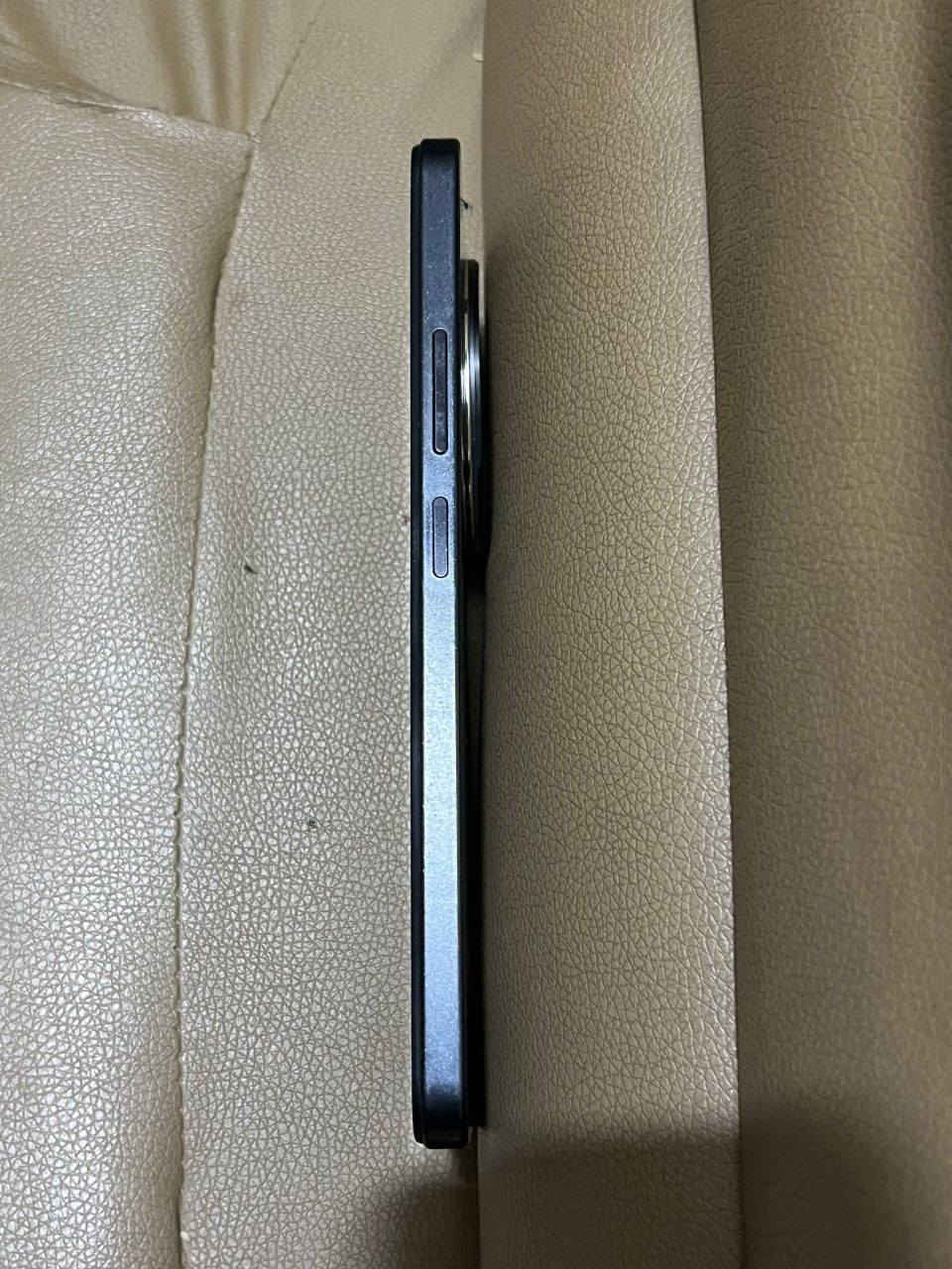 سلام عليكم تلفان ليبع بي كسر شغال السعر 30 تصال عل رقم بل دجيل
‏‪0781 740 3725‬‏
