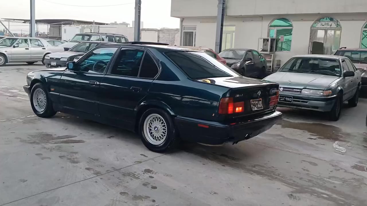 سلاوخواتان لێیبت بیم مۆدیێل 1991 ئاڕم پلاستیک سلیمانی بەشەرت 520گێڕەعادەی بەشەرتی ڤیتر چام کارەبا کوشن چلت سلایت سیارەکادەعامی نیە بەشەرت سعری 34گەڵاومعمل بۆزانیاری ***********
