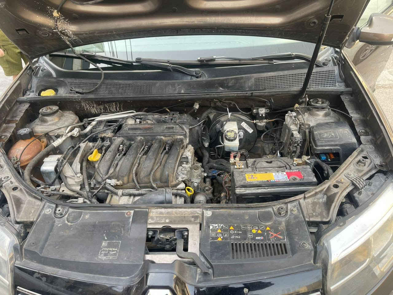 رينو
موديل ٢٠١٩ 
مكفوله تبريد ثلج 
تايرات جدد دوشمه جديده 
صار شهر من ماخذها 
سيارة خير من الله 
سعرها 95 وبيها مجال
المكان بغداد / حي اور
للاستفسار ***********
