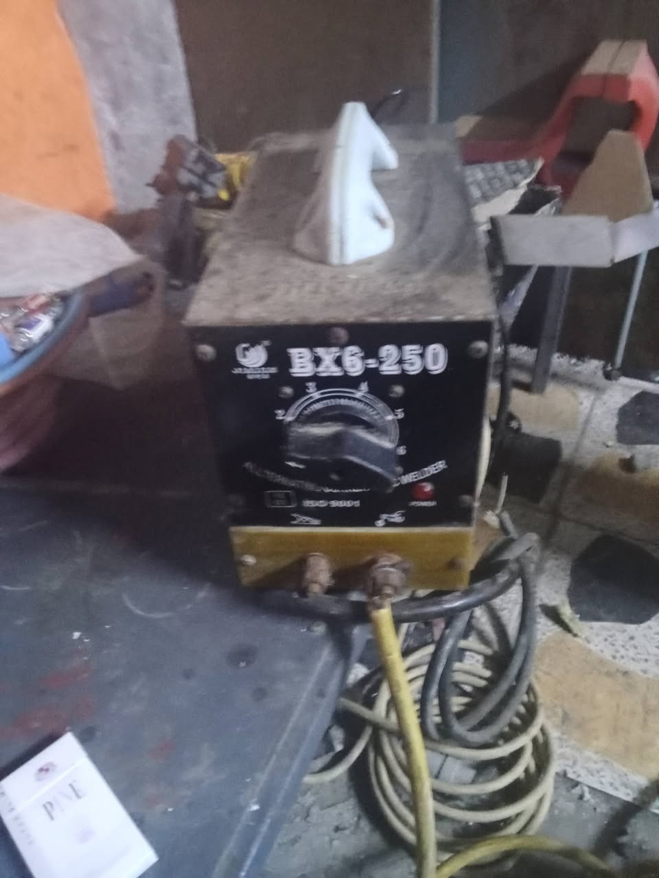 ولدن مستعمل جديد ماداخل تصليح 
الهاتف // ***********
