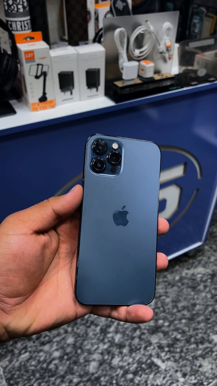 ‏ايفون 12 برو ماكس
256 بطاريه 92 جها. بلادي ومفتوححح ابدددد جهاز كلششش نظيف وضمان 5 أيام اي مشكلة بي يستبدل فقط سماعته الجوة متوقفة لا اكثر ولا اقل اي خلل مابي وجها حيل نظيف سعره 
420 الف وبي مجال بسيط 
عنواني بغداد الجديدة شارع المسبح 
***********
