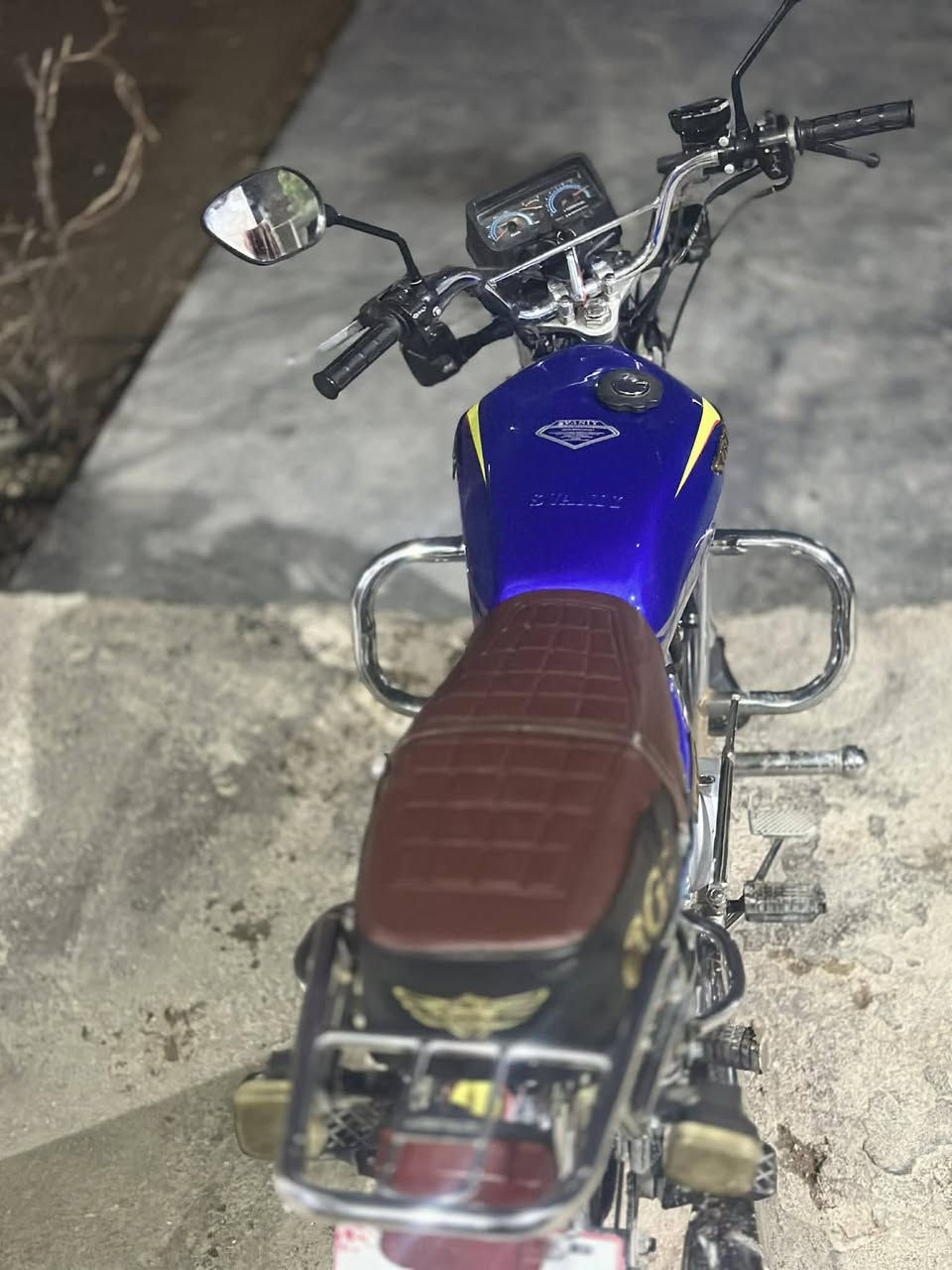 متاح دراجه موديل 23. نضيف وكامل شراي له شوف ولفحص بصمات سويجات اوراق 
مكان. دراجه القائم حصيبه سعر 650 وبيها مجال 
***********
