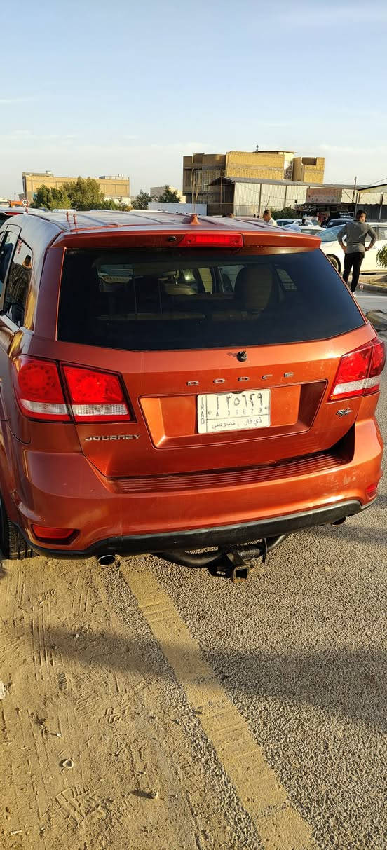 رمضان كريم
جورني 2013 السياره 6 سلندر 7 راكب 
السياره متچيه تعمير القماره وتبديل بيبان اثنين 
القماره مضابطيها وبدون گص بيها نواقص السياره تحتاج ترتيب حداديه ايضا مكينه وگير جدد ع الشرط سنويه لل, 2027 
السعر 65 ورقه فقط ارخص جورني بالعراق 
مكاني ناصريه مركز


**إذا كنت صاحب هذا الإعلان وتريد حذفه لأي سبب، رجاءا أرسل رسالة إلى الدعم الفني**