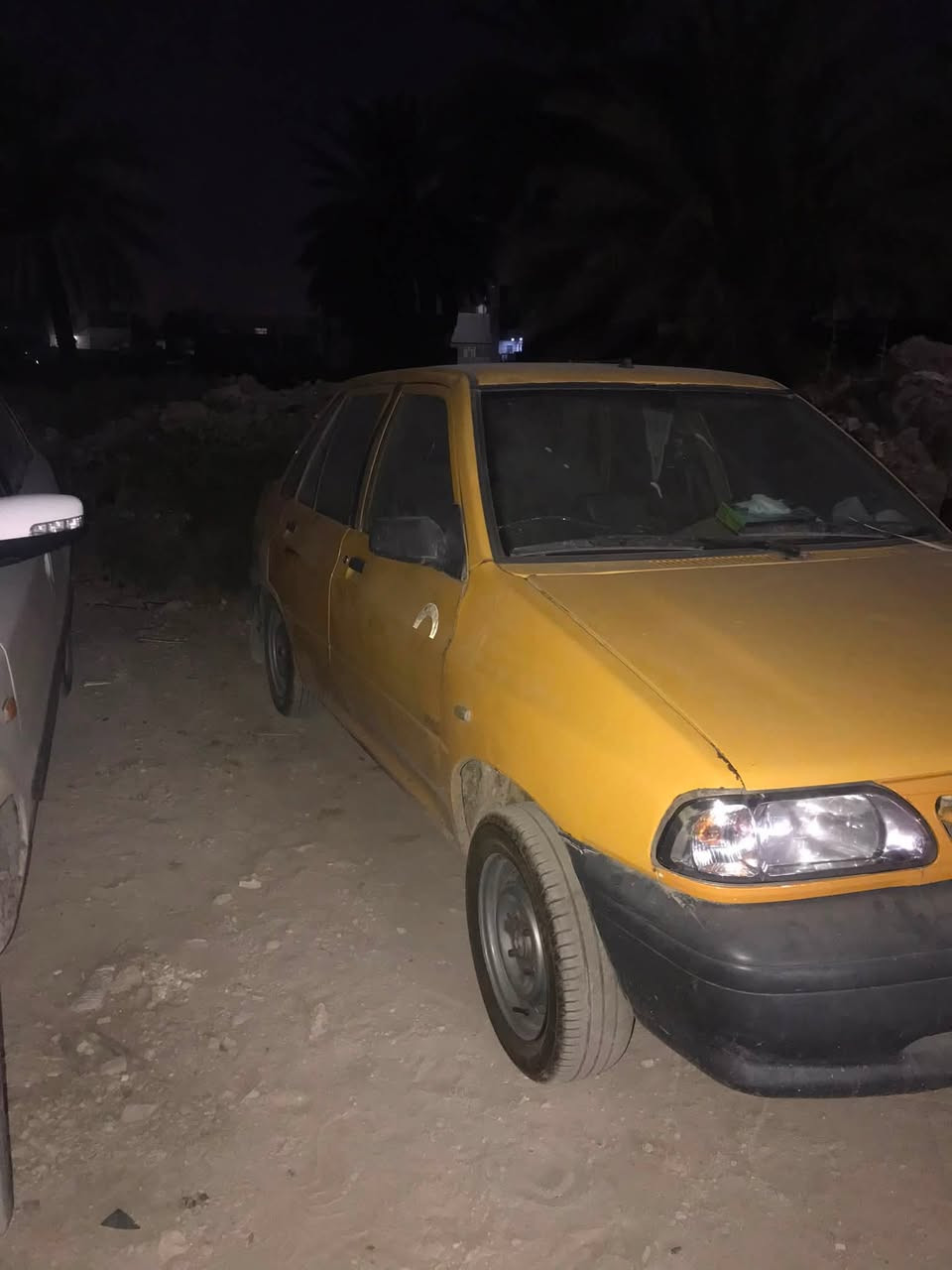 سلام عليكم. سايبة ٢٠١٢ نجف رقم صدامي مصفره هية وغرمات وراعيهة بل نجف  تحويل ثاني يوم.  سيارهة  معمرهة عله اخر حبايهة   ويالهة كرونه موديل ٨١    ضفيرهة من المازده البكلايت كلهة جديدهة اصلي شركهة. سيارهة سابقن مكينهة وكير كفالهة بس تركتهة. وجلسن بيهة رنكات.  سيارهة بيهة ضربهة جاملغ خلفي يسرهة ومعمره.  سيارهة مازدات اصلي شركهة بكلايت اصلي شركهة.  كلوبات زنون اصليات.  بس شرايت الزنون ١٢٠الف بلقران سيارهة صارف عليهة ومحتاج  وعرضتهة    السعر 20ورقه وبيهة مجال.  رقم التلفون ***********
