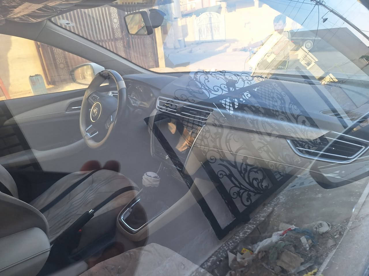 ام جي ٢٠٢١ ابيض باسمي على ضمان الشركه كلين ماشية ٤٣الف للبيع 
***********
٩٧$
