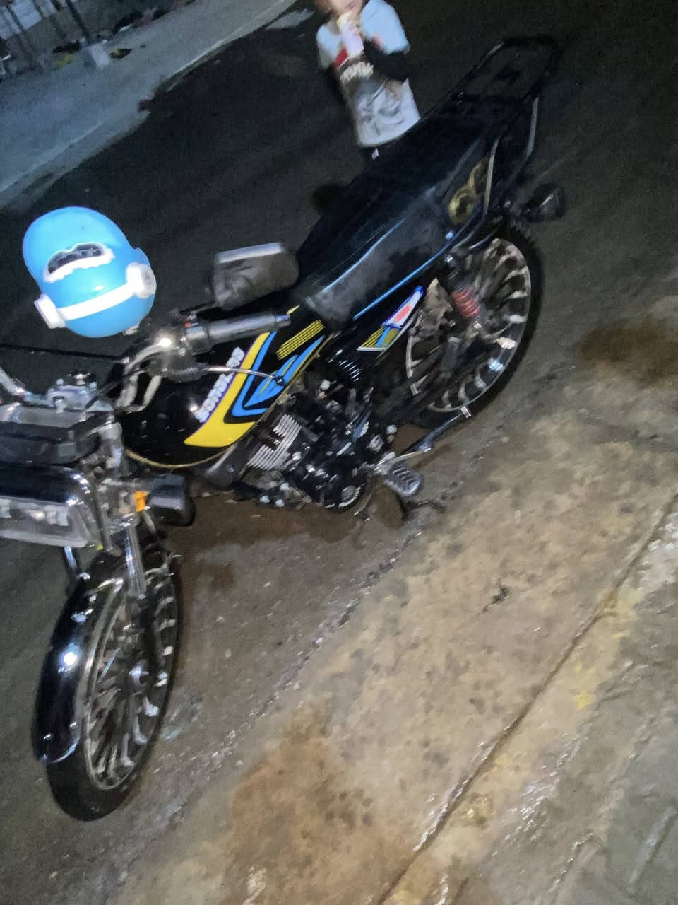 سلام عليكم دراجه أيراني سونك موديل2026دراجه ما شايفه مصلح جديده جايبه و هسه اريد ابيعه أوراق كامله سعر دراجه مليون و بيه مجال بسيط 

تواصل وتساب فقط ***********
