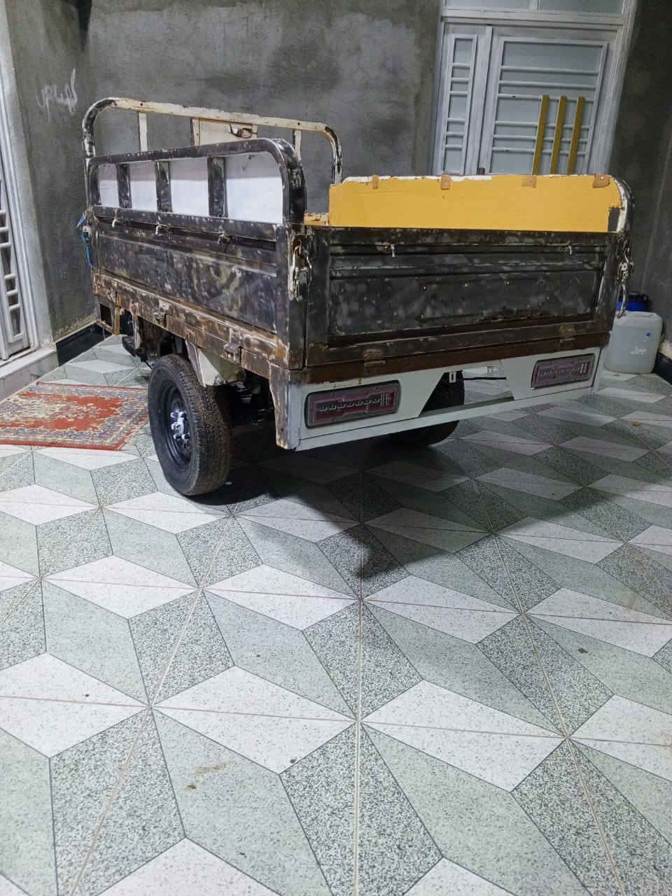 سلام عليكم  ستوته البيع مديل 2015 اوراق اصولي شاصي مكفول محرك جديد ستوته جاهزه  او خير من الله 
سعر مليون او 300  مكان ناصريه مركز مستعجل عل بيعه كلشش الرقم ‎0783 865 2563
