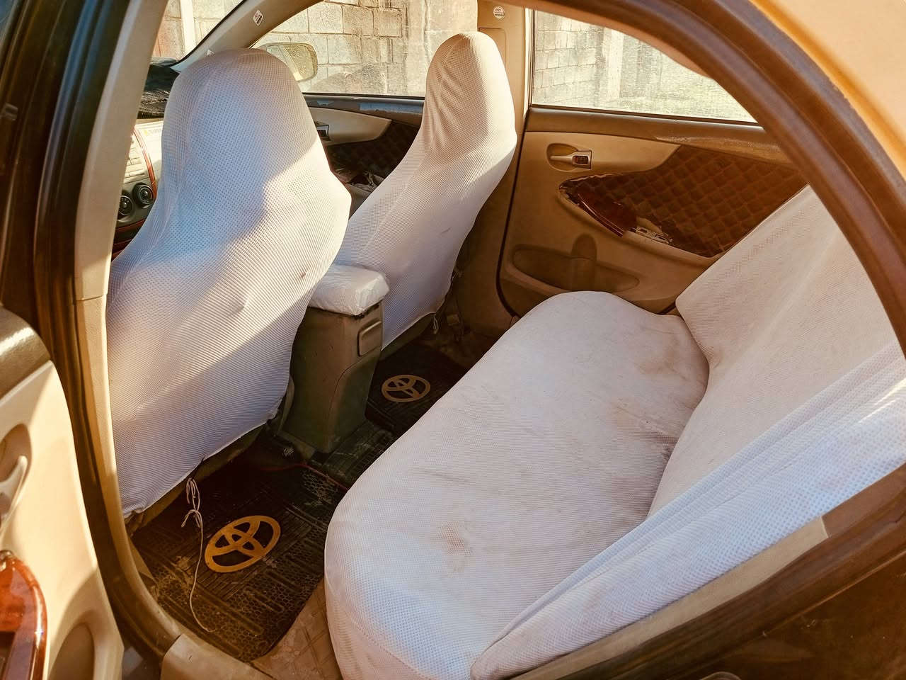 السلام عليكم ،،كورلا موديل 2008خليجي ضرر قطعتين مكينه جديده كير صدر كفاله بسمي تحويل ثاني يوم ،،،عوان ديالئ شهربان ،،،السعر 75اوبيه مجال رقم ***********
