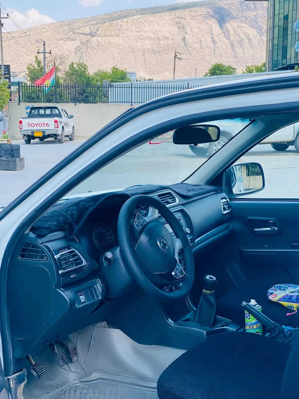 پیکاب GREAT WALL-WINGLE5مۆدیل 2021 سەیارەکە بێ سبوخە تەنها دوو جێی بچوکی ساردە گێروو مەکینەو ئەکسلی بەشەرتە سەنەوی تازە بەسەر چووە بەناو خۆمانە چەمچەو ناوبۆدی دەرەجەیەکی لەسەرە جەلال حەدادە  چوار تایەی نوێی لەژێرە  جوابی کۆمێنت نادەمەوە 
***********
