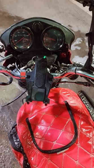 السلام عليكم
بوكسر موديل 21 رقم وسنويه السنويه باسمي تحويل ثانيوم 
الدراجه بيها خلل بالگير بي صوت 
السعر مليون ونص قفل 
مكاني بغداد الكرخ 
*********** واتساب او اتصال
