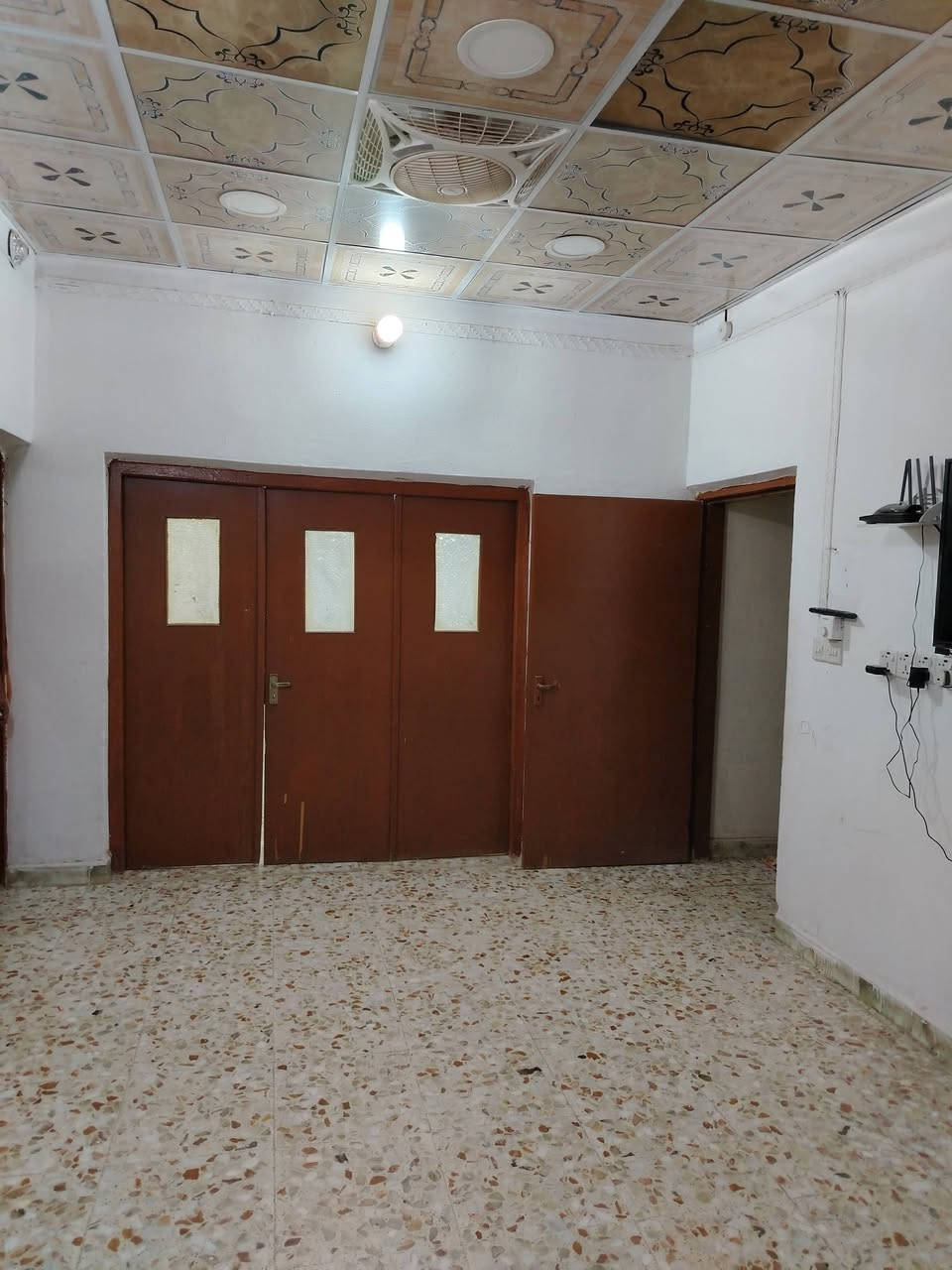 دار البيع طابو صرف المساحة 250 متر / طابقين
✅ 
✅العنوان نهايت شارع أسواق طيبه /🚗

✅خلف جامع الرحمن قرب مدرسه العبير /🏢
✅مكان مميز /

✅ كونكريت مسلح /
 
✅الواجهة 12  ونص / النزال  20/ ↔️

✅الطابق الأول /♻️
✅كراج سياره كبير /⭕
✅استقبال كبيره /🥇
✅صاله كبيره /♻️
✅غرفه نوم عدد 2 / كبيره /🥇
✅صحيات داخليه وخارجيه /🛂
✅الطابق الثاني /♻️
✅صاله كبيره /⭕
✅غرفه نوم عدد 2 /كبيره /⭕
✅سويت صحيات /🛂

✅مراجعة مكتب قصر الباشا للعقار /🚩

✅العنوان المكتب شارع أسواق طيبه /🚩
✅مجاور أسواق دجله /🪙

✅الاتصال على الرقم *********** / وتفاصيل /☎️📞📞📞📞📞📞
-----------------------------------------------------------
