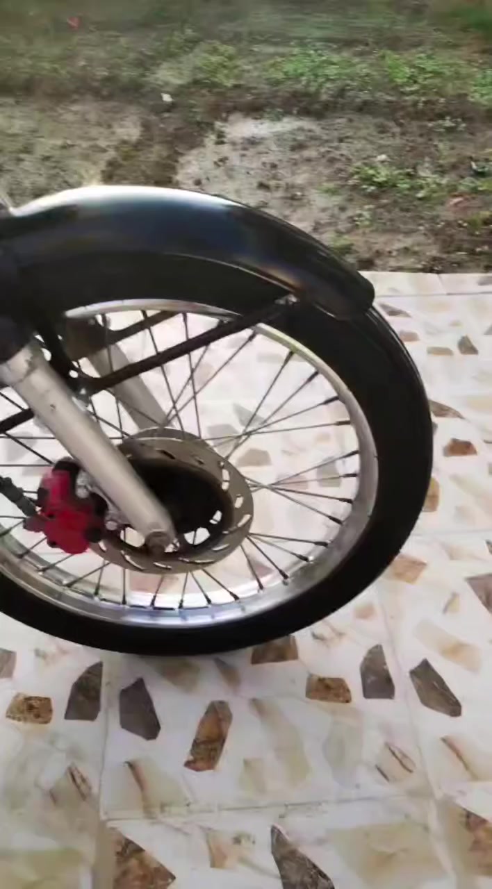 السلام عليكم شباب موديل 17 والتعمير 23 دراجه حلوه خير من الله ما نقصه شيء اوراق اصولين مكاني كوت شارع النفط سعر 600 وبيها مجال***********
