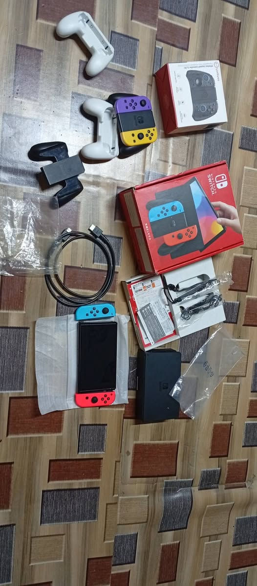 نيتندو سوج اولد مهكر نظامين اون لاين و اوف لاين ذاكره خارجيه 512 متروس العاب حالته جيده بس الظهر مالته بي خدوش الشاشة ما بيها شي و بيها لزكه حمايه و كل ملحقاته الاصليه موجوده و جوي كون اثنين تقليد بيهن ار جي بي جميله في الاماكن المظلمه و جوي كون احترافيه وزنها ثقيل مكاني البصره و متوفر توصيل


**إذا كنت صاحب هذا الإعلان وتريد حذفه لأي سبب، رجاءا أرسل رسالة إلى الدعم الفني**