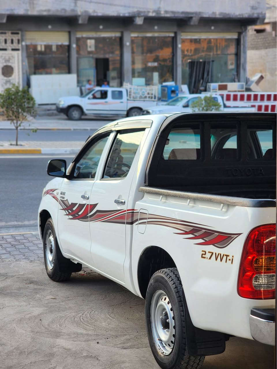 Toyota hilux 2011 
پیکاب مەرزیە فەلاعی بێ سبوغ بێ ساردە کوت  
رەقەم و سەنەوی بەناوی خۆمانە  نوێیە هەتاکوو 2030 
تەقەو رەقەو گێر و مەکینەی بەشەرتە
سعری داوای 165 وەرەقەو مەجالەکی برایەنەی تێدایە سوران, أربيل


**إذا كنت صاحب هذا الإعلان وتريد حذفه لأي سبب، رجاءا أرسل رسالة إلى الدعم الفني**