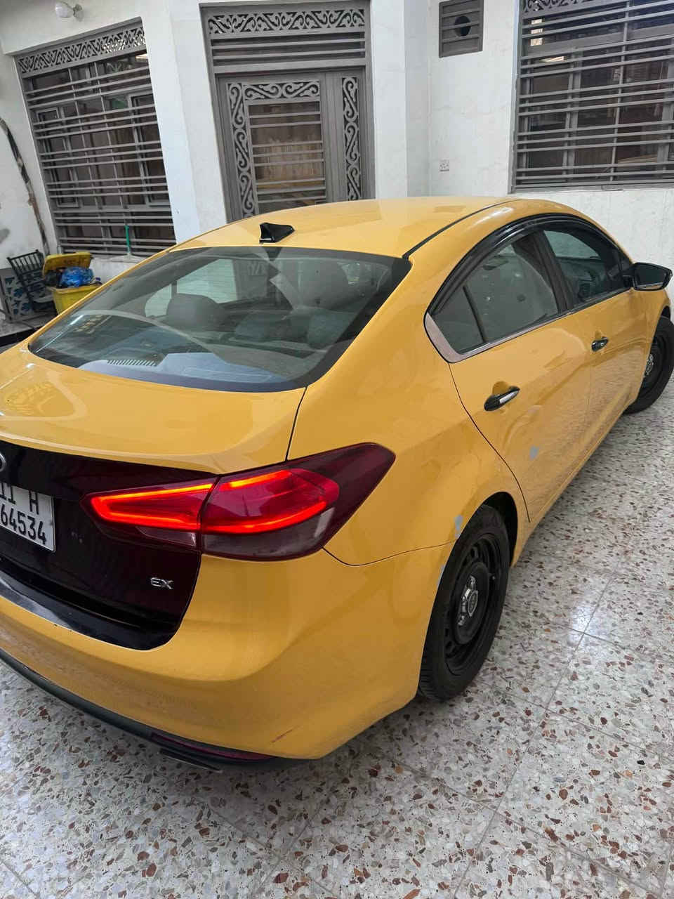 سلام عليكم فورتي موديل ١٨ فول على لفتحه 
بصمه ابواب بصمه تشغيل كشنات تتفئه رادار جانبي تحديد مسار  بكلايت لد مكينه ٢٠٠٠مكفوله كير ايتي حداديه تبريد تخم تاير كله كفاله بسمي مصفره هيه وغرامات وجاهزه من كلشي مال جناي بيه منضومه غاز عنوان بغداد السعر ١١٥وبيه مجال ***********
