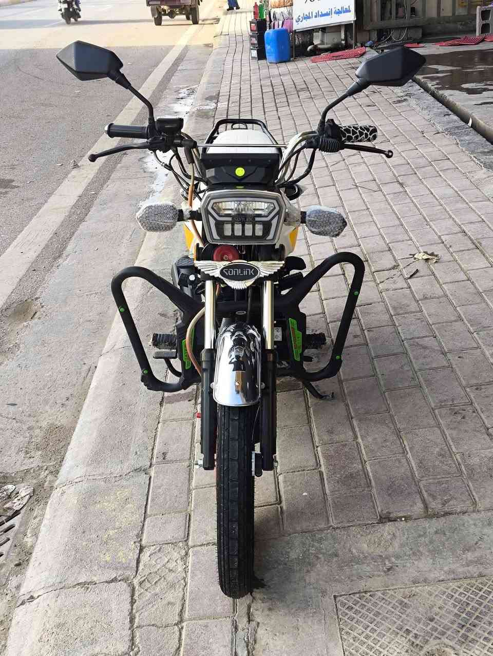 ايراني للبيع موديل 24 بلادي ممفتوح بي اي شي نضافه 100%100
مكاني ورار شقق الحجريه سعره 800 وبي مجال للشراي
الي ميعجبه السعر الفيس كلشي بي لا يكسر بحلال العالم
كلمه منك طيبه تكفي وشكرا رقمي للاستفسار ***********
