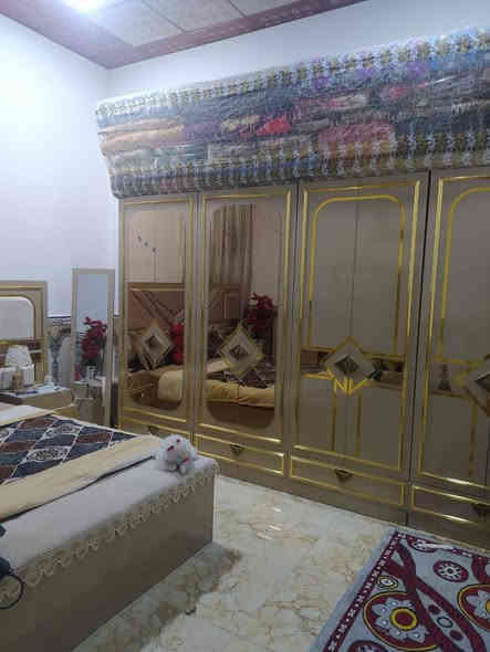 سكن للبيع 🧿 
#المساحة :: 300متر
#جنس_العقار :: وقف سني مسجل وكامل 
#العنوان :: البصرة أبو الخصيب منطقة أم النعاج مقابيل سجن حمدان يبعد عن شارع الفوك 300متر
#يحتوي :: البيت على تلاث3 غرف منام كبار 
وديوان 
ومطبخ وصاله 
وصحيات داخلي وخارجي وكراج سياره 
طابق ثاني ✅ 
غرفتين منام كبار 
وصحيات وصاله 
جميع الخدمات متوفره ماء كهرباء مدارس نت كلشي قريب على 
#السعر ((120مليون وبي مجال))
اللاستفسار إلا تصال على الهاتف ☎️📞 
☎️((***********))☎️
