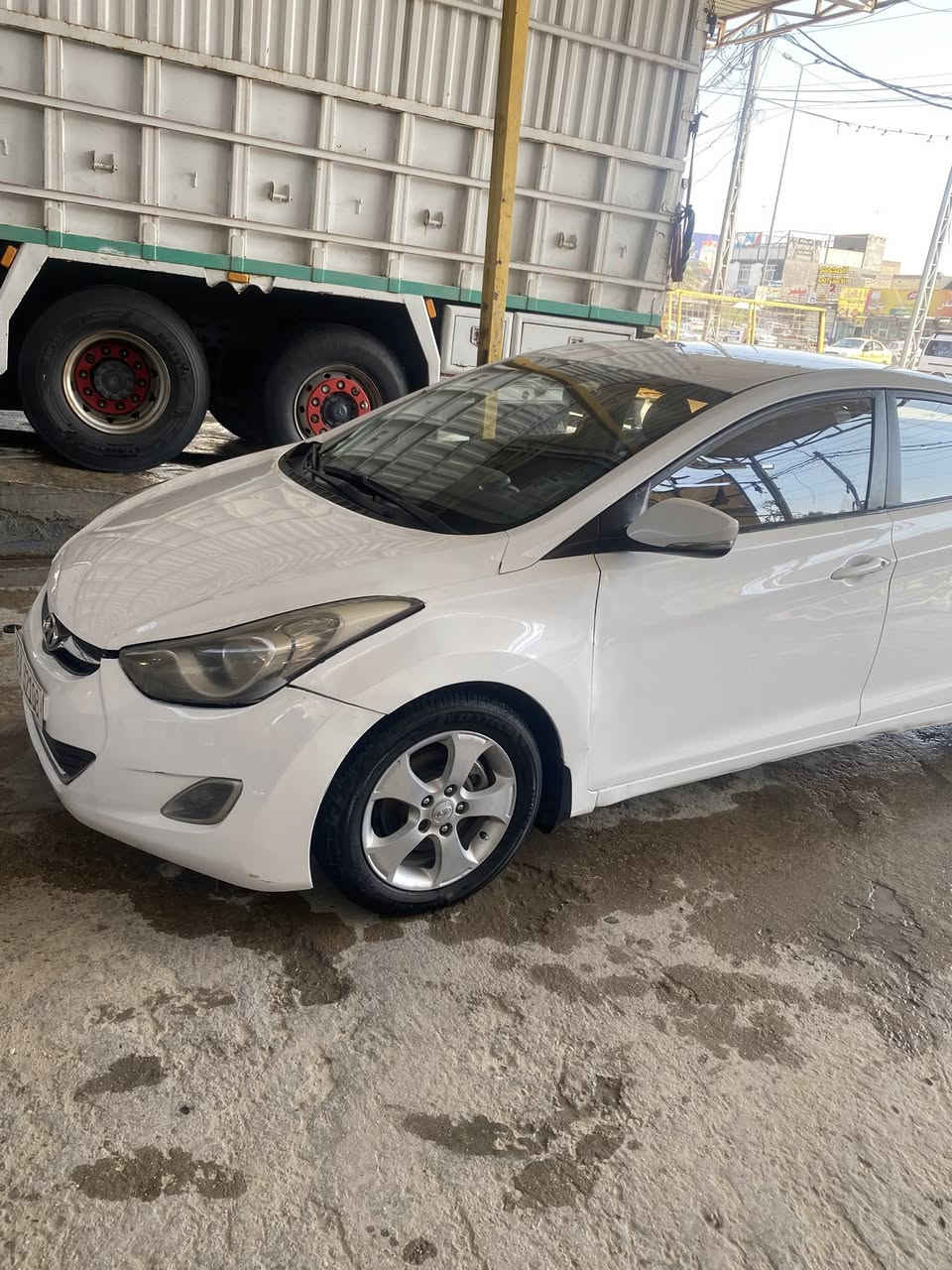 الانتره 2012 1600Gti وارد كوري بيه ضعف قليل بلمكينه بيه جاملغ وربع من لباب ودوسه فقط صبغ عليه غرامه 400 تنزل من سعر معروضه 88رقم بابل دولي 
رقمي ***********
