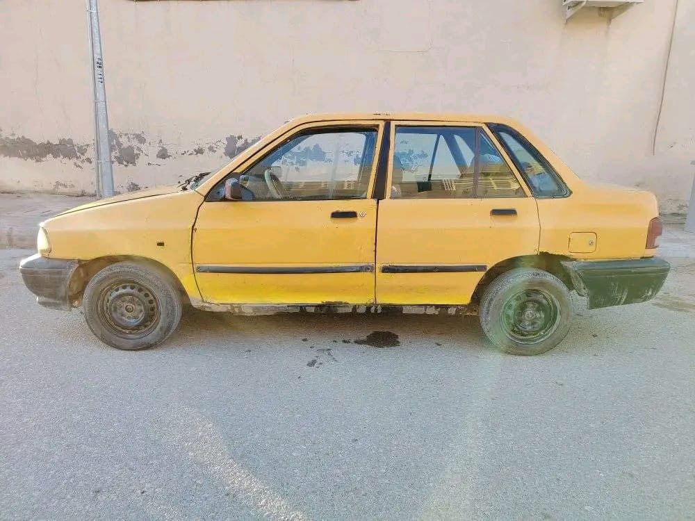 السلام عليكم
سايبه موديل 2013 رقم واسط كير كايم معشق على ٢  السيارة تمشي

عليها هيئة وكمارك 180 

السعر 9 

***********

***********
