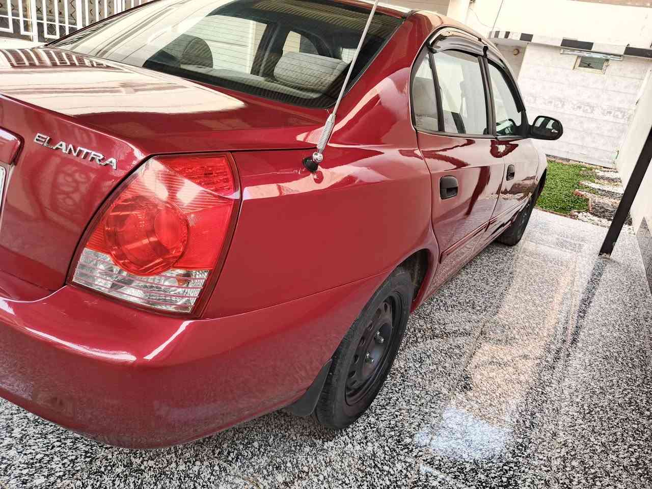 السلام عليكم النترا موديل 2004 رقم دولي بٱسمي مكينه 2000 تبريد شاشه كامره سنتر لوك طخم تاير جاهزه بدون نقص السعر68قفل الاتصال***********بعقوبه
